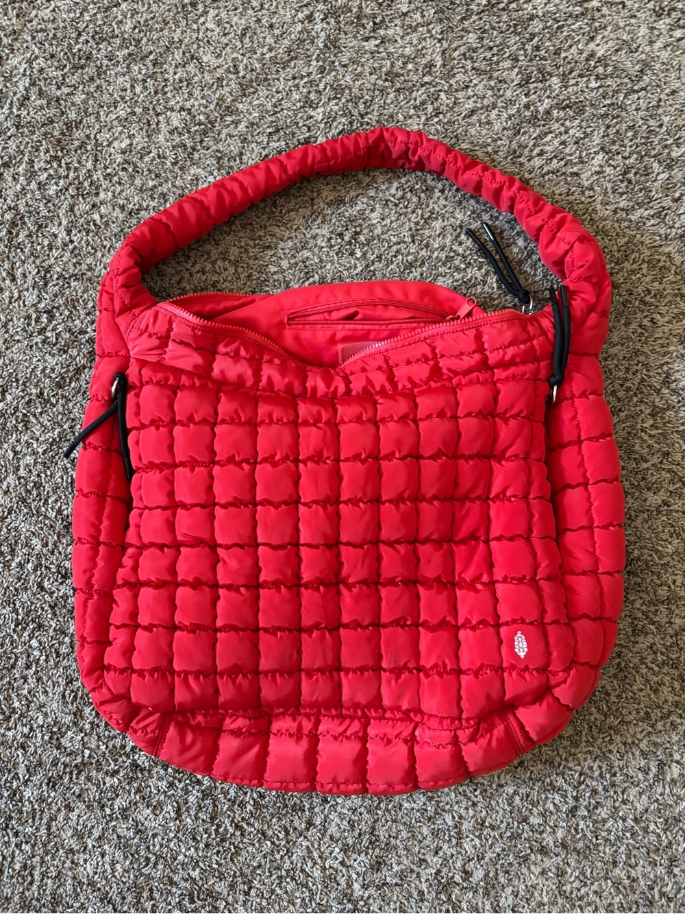 Free People (chef’s kiss)Red Quilted Shoulder Tote